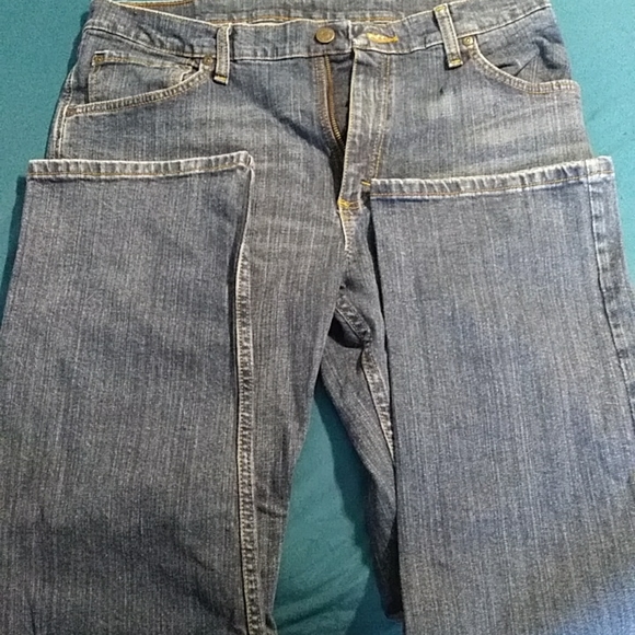 Wrangler 34x30 premium quality Regular fit jeans. Worn One Time!! - Picture 2 of 4